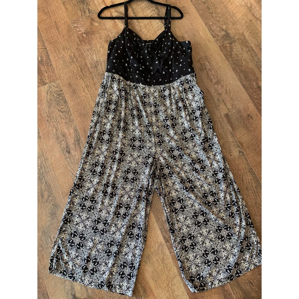 TORRID Tie Front Wide Leg Jumpsuit Black/White Paisley Boho Sizez 1 (14/16) - Picture 3 of 7